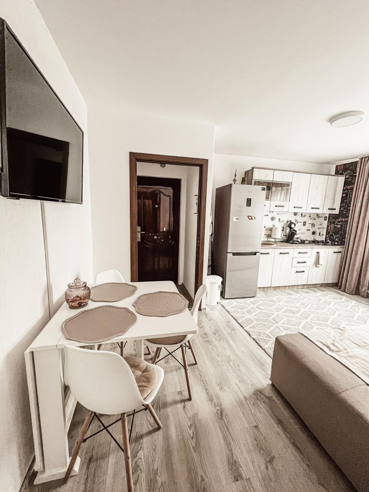 Apartament One Divine - Zărneşti מראה חיצוני תמונה